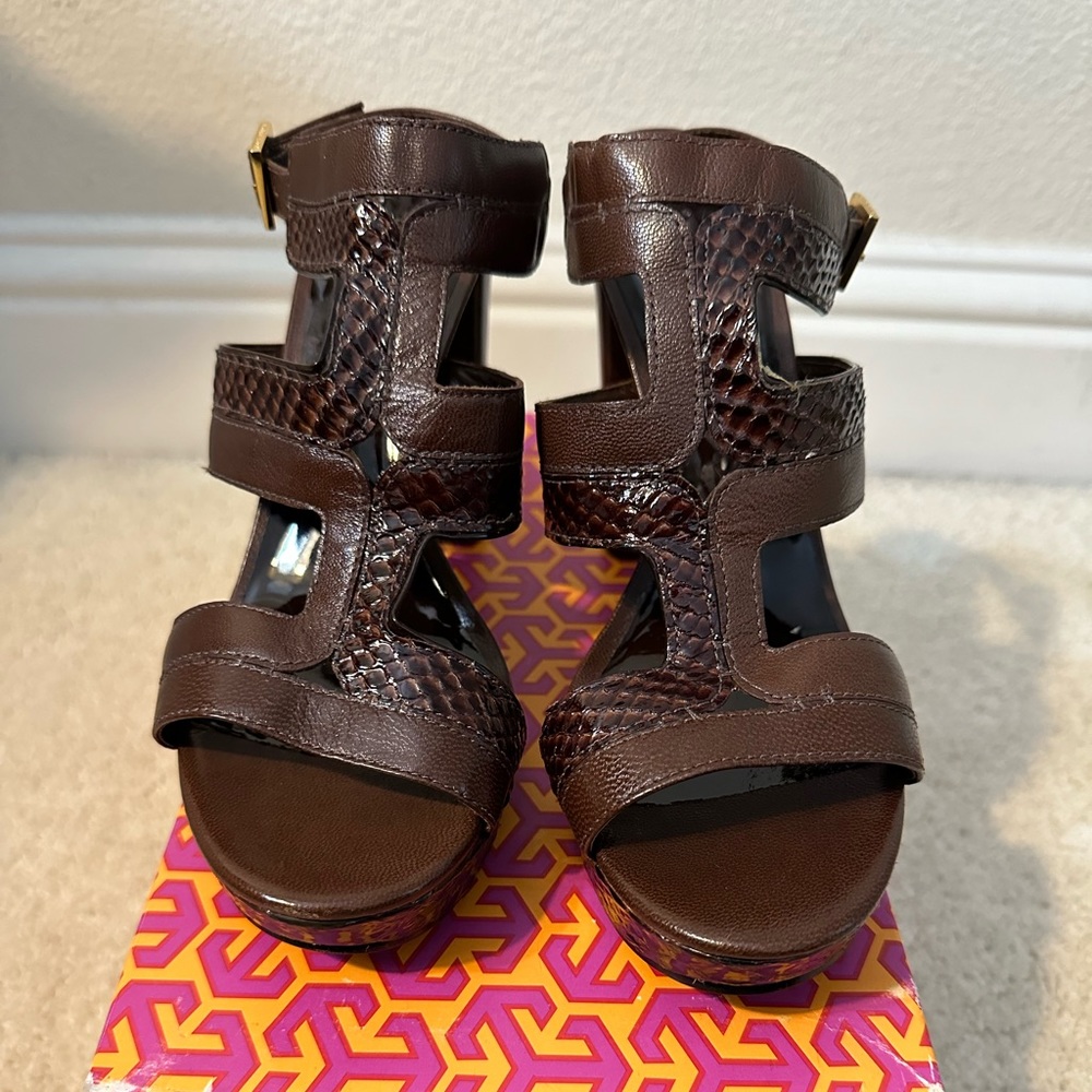 Authentic Tory Burch platform sandals.